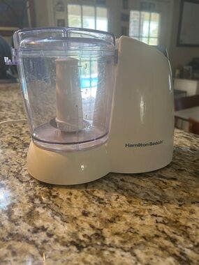 Hamilton Beach White and Clear Mini Chopper